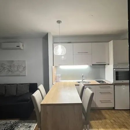 Apartment Iva *